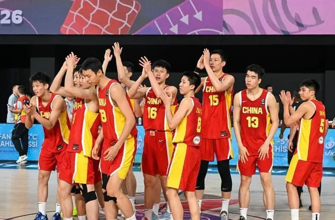 两战轰44+11+9！天赋远超丁彦雨航，4年后男篮新星或有望闯进NBA