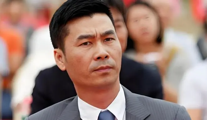 美的创始人，坐拥2250亿财富无人继承，三个孩子均是老总