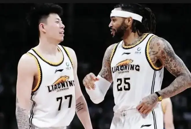 莫兰德与张镇麟打趣：你为了和老婆在大城市上海选择了抛弃我