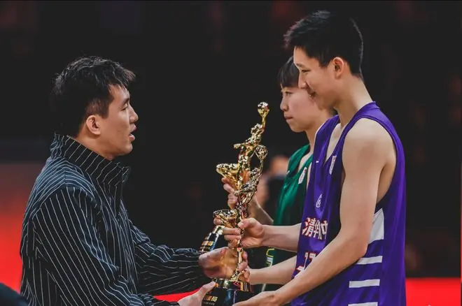 2战命中10记三分！国产库里横空出世，媒体人：有CBA小外援的影子