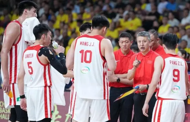 中国男篮91-81澳大利亚，球员评分出炉：崔永熙9.8分高诗岩3.4分