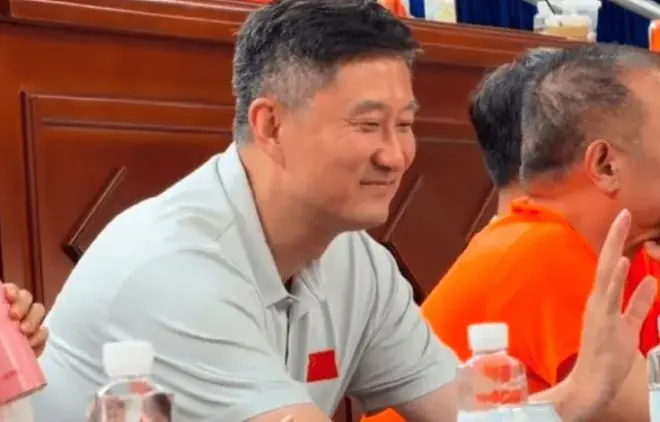 什么情况？广东与杜锋的续约仍未进展，身兼数职还是太忙了！