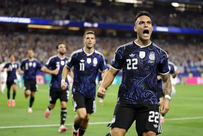 世界杯：阿根廷3-1约旦3连胜！梅西19球刷新世界杯历史进球纪录