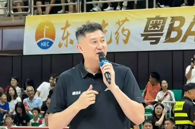 CBA休赛季速递:顾全上任深圳男篮总教练,上海男篮交易国手后卫,王少杰回应是否回归广东,萨姆纳恢复训练