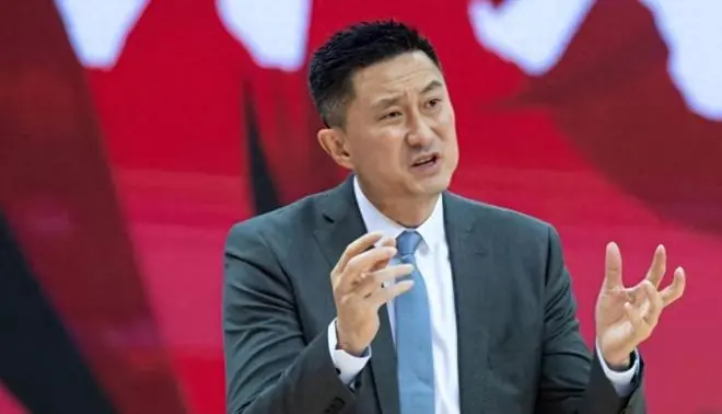 广东男篮用不好的球员，却能在国家队大放异彩，杜峰究竟输在哪里