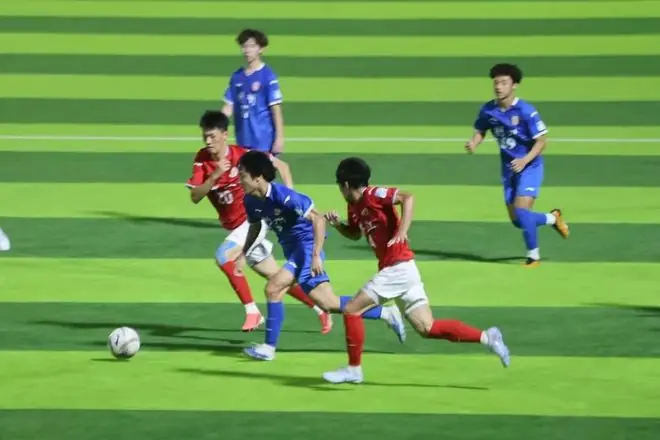 上半场结束，比分0:0！