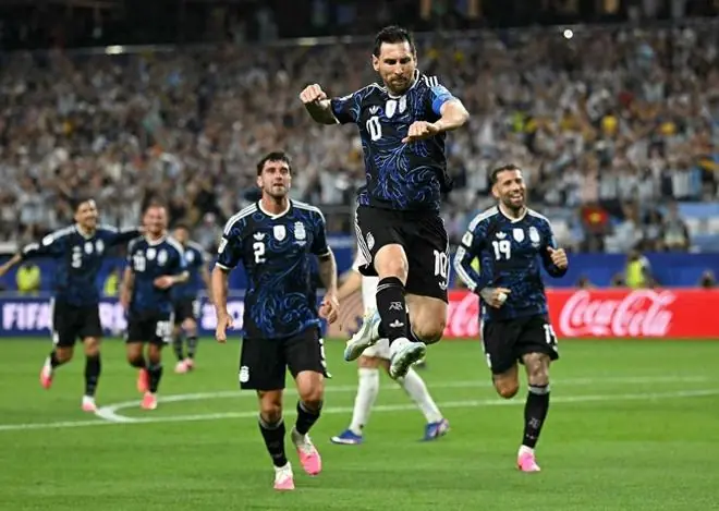 3-1！3-3！世界杯J组大结局：阿根廷头名晋级，梅西打进第19球
