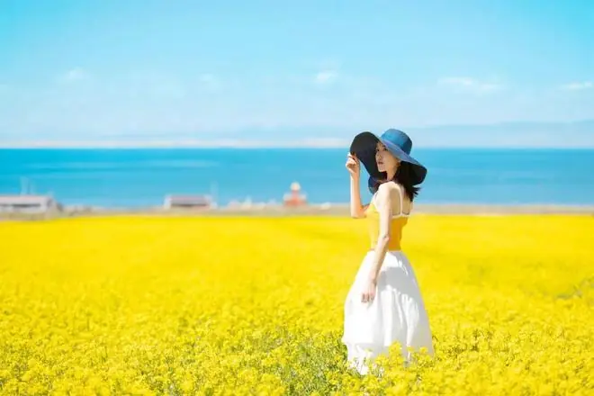 发现一个奇怪的现象：夫妻之间，如果男方在外地工作，女方在家带孩子，三年后大多就过成了“单亲家庭”的日子