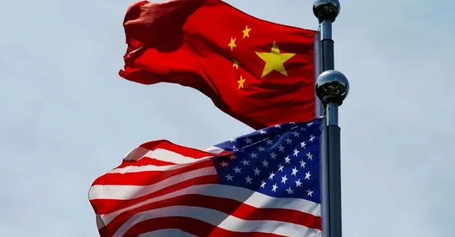 西方友人提醒中国,取代美国机不可失,可以看看天安门上写了什么