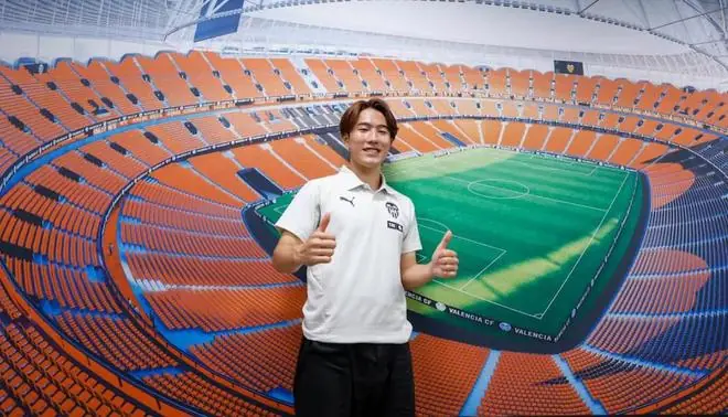 佐藤龙之介：香川真司为我送上了祝福；久保建英是我的目标