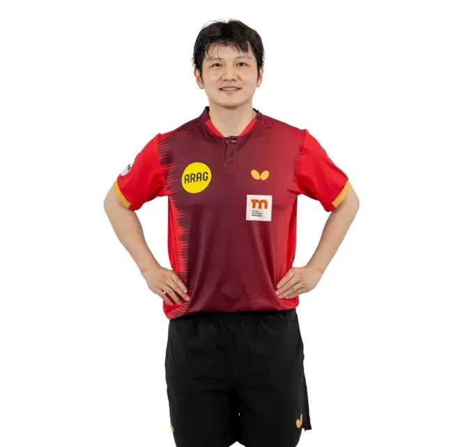 樊振东新赛季定妆照出炉，和邱党卡尔伯格成队友，老东家发感谢信