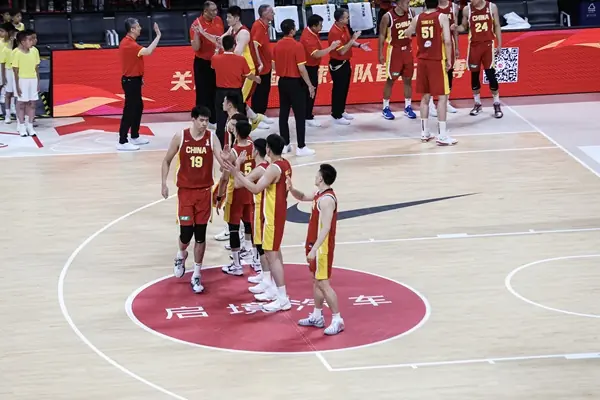 直播吧:世预赛VS中国台北 中国男篮12人名单保持不变