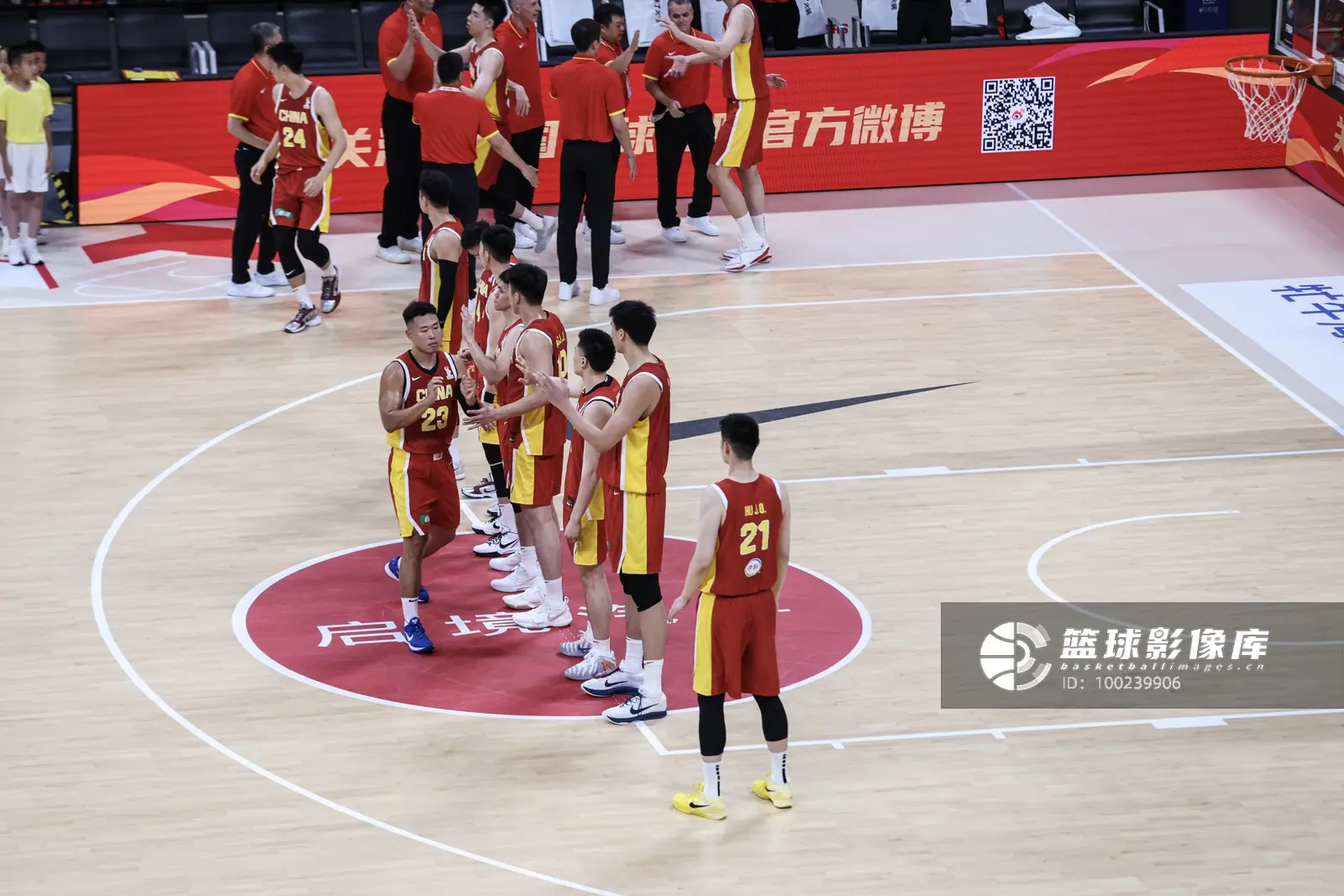 媒体人:沈阳给观众每人1张免费地铁票 男篮表现对不起沈阳和球迷