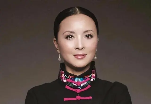 回国五天后安详离世，生前花20万美元建学校，临终包机返回中国