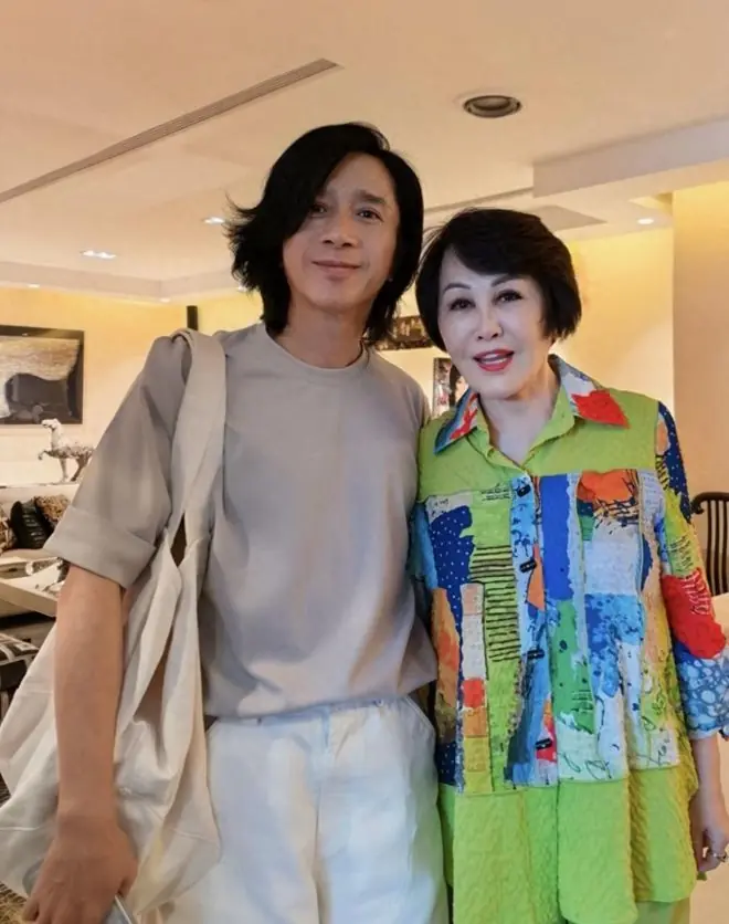 78岁羽西上海豪宅曝光,满屋艺术品、一抽屉珠宝,健身房最惊艳!