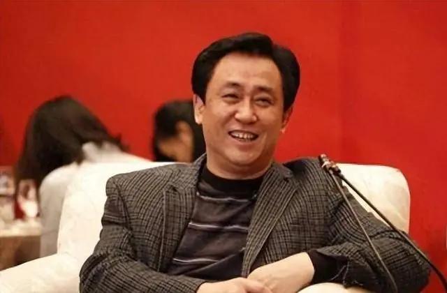被许家印坑得最惨的4个人，曾经都是他称兄道弟的好朋友