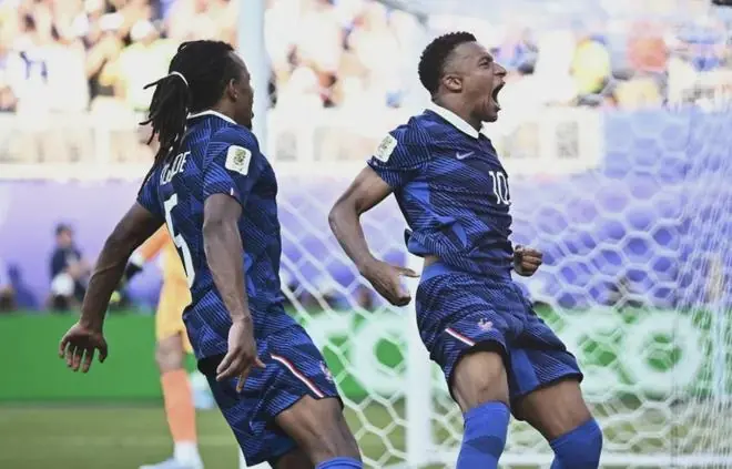 法国1-0巴拉圭，晋级8强会师摩洛哥！