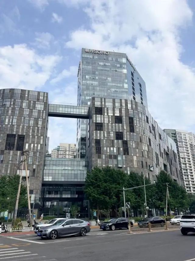 北京写字楼空置率“六连降”,上半年租金累计下跌4.4%,48万平米新增供应将入市