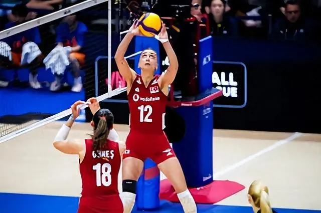 一场3-0,让中国女排笑了!两个好消息:美国队赢了,排名将易主