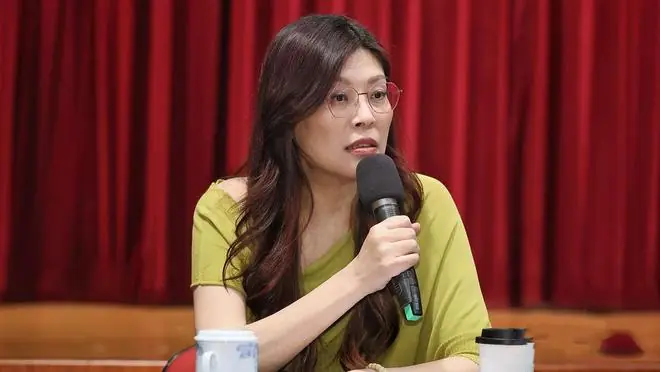 大陆接到消息，岛内军系已行动，郑丽文扛起大旗，赖当局后路断了