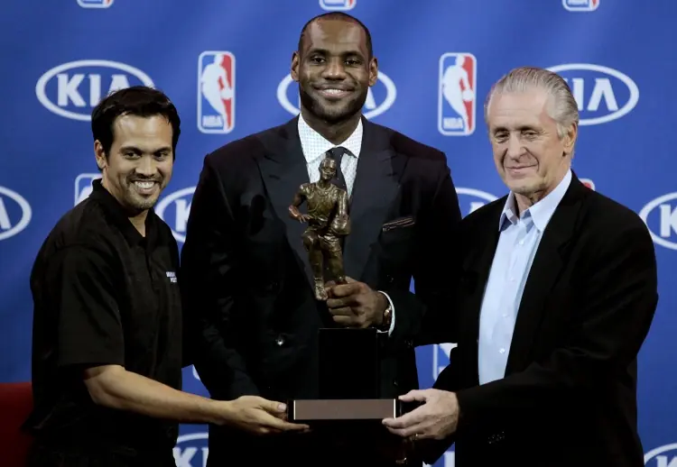 香波特:老詹和莱利恩怨都过去了 生意就是生意 双方都只看重赢球