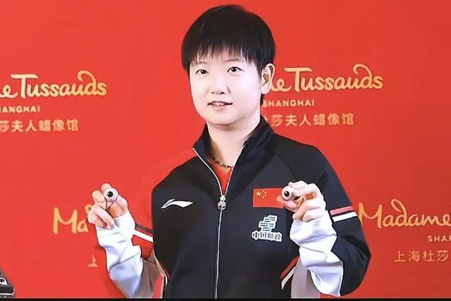 官宣！孙颖莎蜡像将7.13亮相上海杜莎.原来早就定好.只是现在官宣
