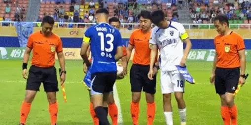 半场：大连鲲城0-0南京城市，比赛沉闷，双方难觅良机