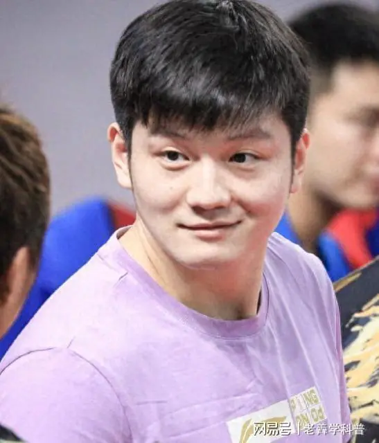 樊振东才加盟杜塞尔多夫，主教练透露全队不敢搭话，原因相当一致