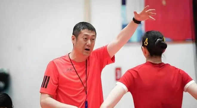 中国女排VS多米尼加，开球时间有变，赵勇又变阵，刁琳宇要找状态