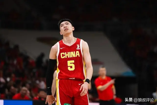 后卫咋选的？赵继伟廖三宁高诗岩三分合计8中0 庞峥麟遭DNP