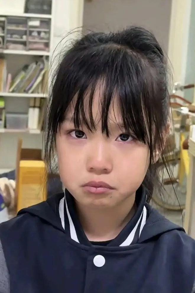 “好厌恶我的女儿”，家长砸坏10岁女儿的平板，引来评论区共鸣