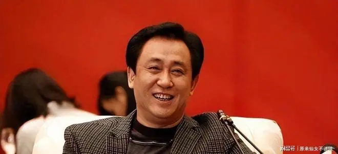恒大究竟怎么亏出八千亿的？终于搞懂了！许家印不跑是有原因的