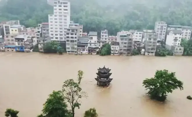 专家们！如今我们受灾了，有哪个国家援助我们了吗？