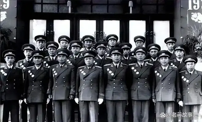 1955年授衔奇迹：红军最牛的一个师，竟走出两位开国大将