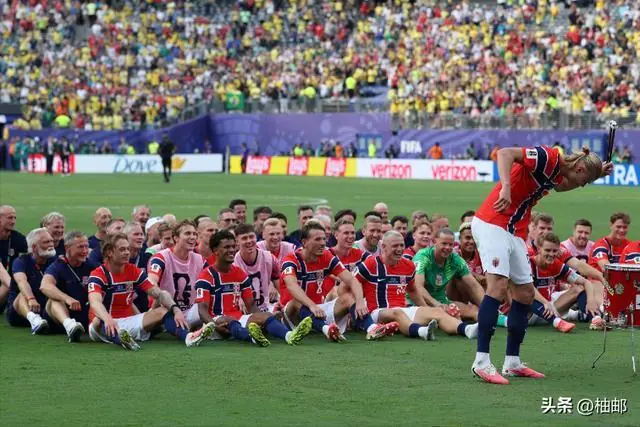 凌晨5点 世界杯19亿大战!2大超级中锋对决 头号黑马冲击4强
