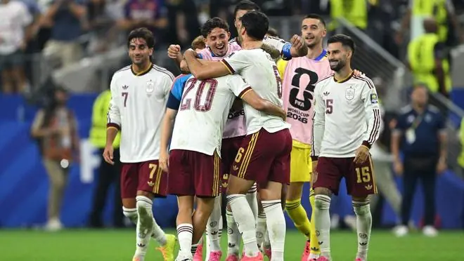 西班牙2-0法国进决赛，37场不败追平意大利