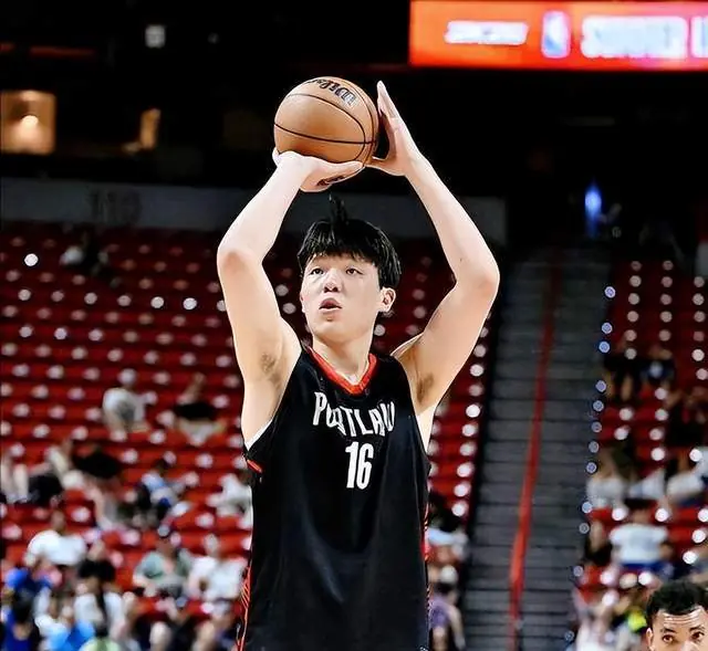 数据不会说谎：杨瀚森获评近 15 年最差新秀，实至名归
