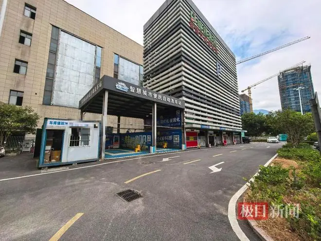 台风“巴威”逼近，宁德一立体车库受青睐车位紧张：一天20元封顶，可叠加停放十余层，但台风天要清空停用