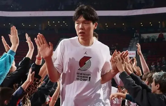 完了!杨瀚森成第4中锋了!!