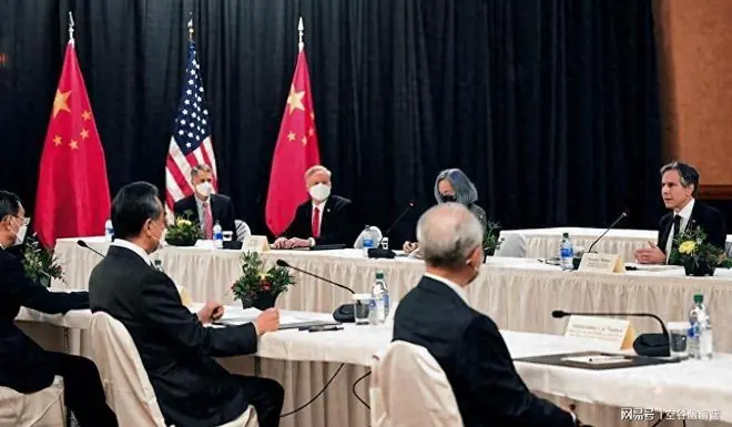 王毅刚离开北欧，挪威首相突然表态：中俄关系太近，欧洲不放心！