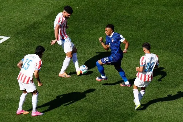 【世界杯】法国1比0战胜巴拉圭，姆巴佩点射