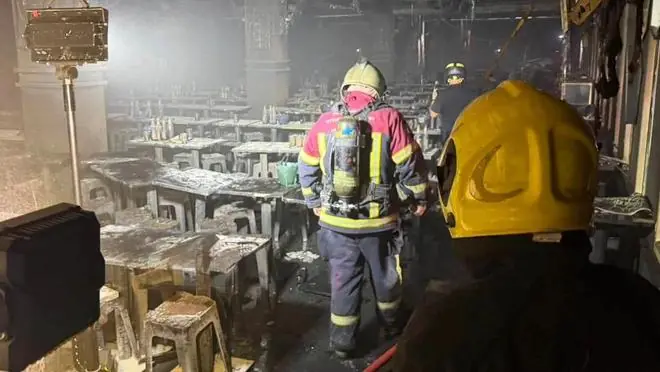 泰国曼谷一啤酒餐厅发生火灾致27人死亡