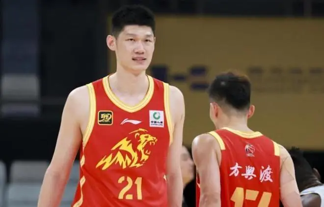 张镇麟4年顶薪续约，李弘权2年大C，上海队预留顶薪报价胡金秋
