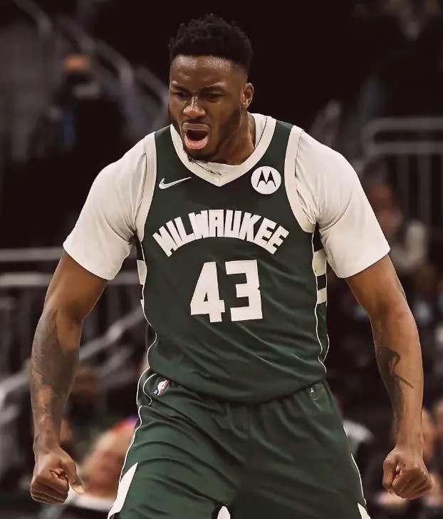 字母哥哥也在NBA打了7年了,你知道他退役后,能拿多少退休金吗