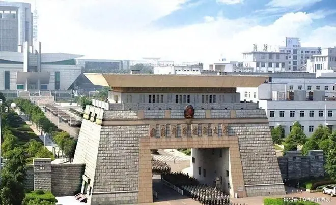 国防科技大学出来是什么军衔，享受什么待遇？出来从事什么工作？