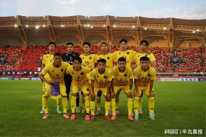 两万球迷观战创中冠观赛纪录 大连聚惺晟恒2-0拿下冲中乙关键战