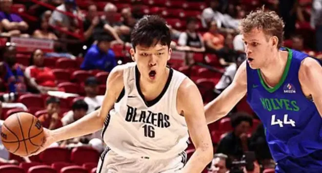 NBA夏联:开拓者111-84灰熊,杨瀚森18分10板5助+隔扣,美媒称赞