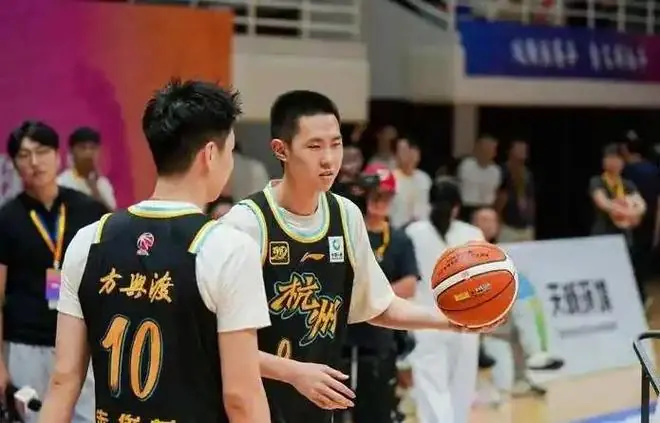 连签三将！山西男篮外线升级，赵嘉仁王俊杰相继就位，就差内线了
