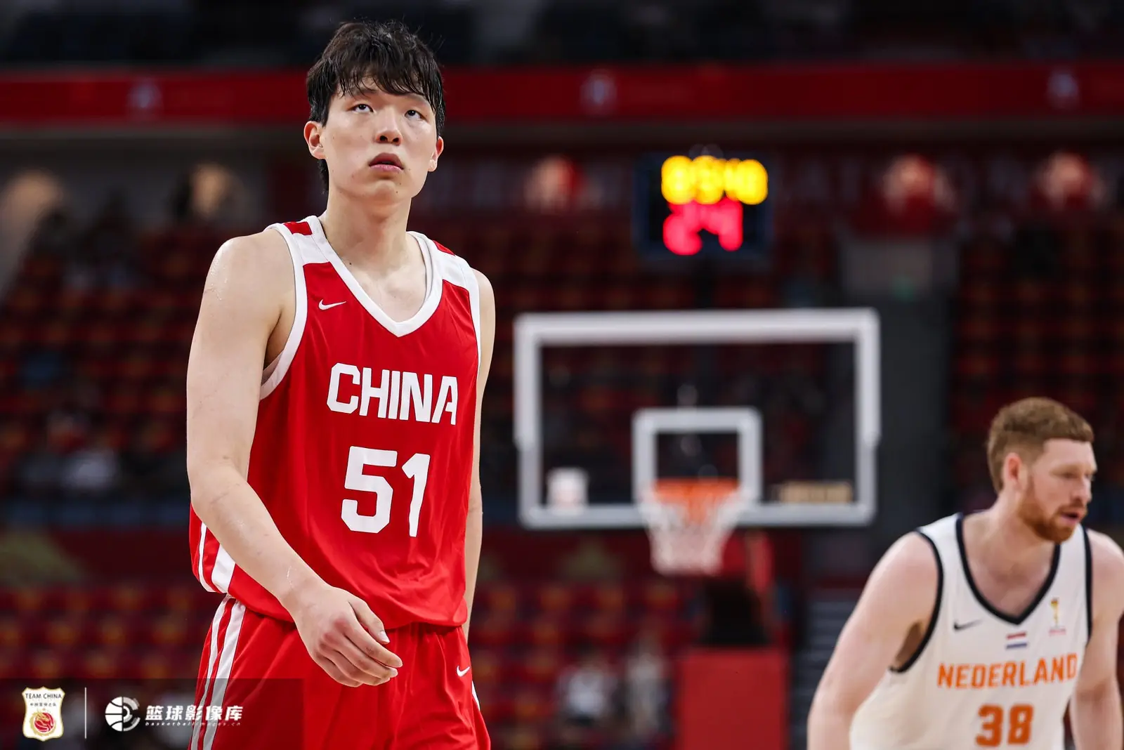 媒体人：中国队不会改变原体系 不会制定围绕杨瀚森为核心的战术