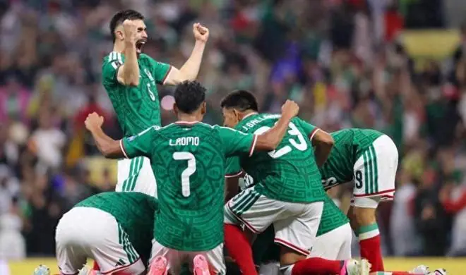 世界杯又一张捂嘴红牌诞生！2-0，超八万人见证，打破40年魔咒